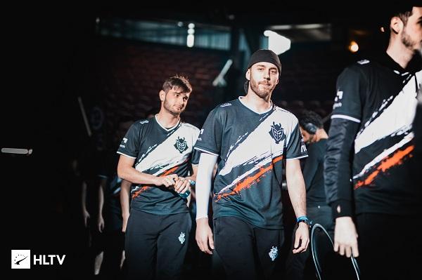 也离不开队 也离不开队